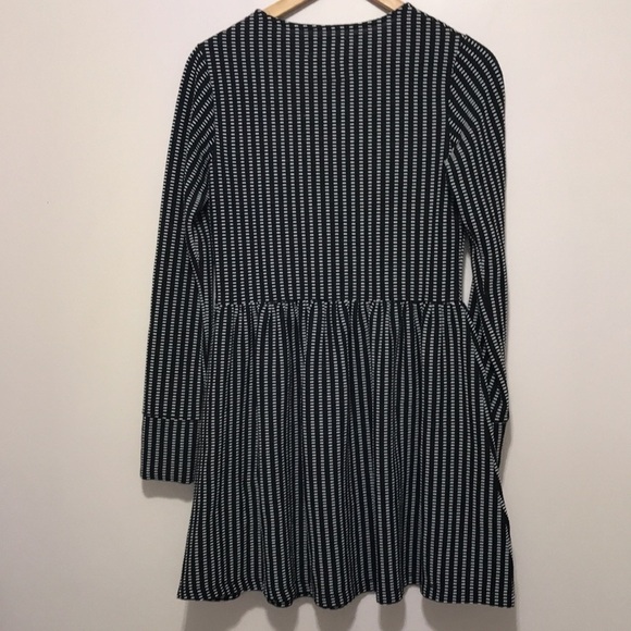 JUST Female TRAIN SHOP DRESS long sleeve black white size Small oversized - Picture 8 of 13